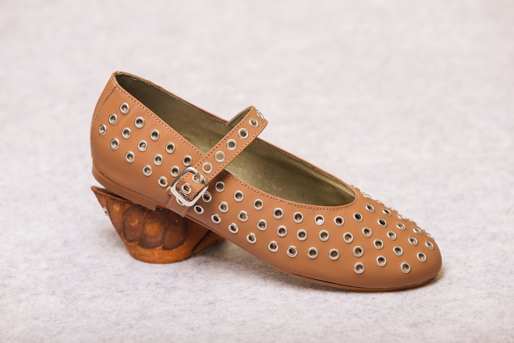 peter-shoes-zapatos-piel-tachuelas